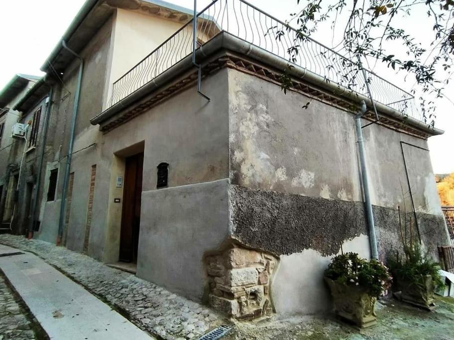 Casa In Antico Borgo Medievale A Tarano Ri, Via Giacomo Leopardi, 15 Villa Exterior photo